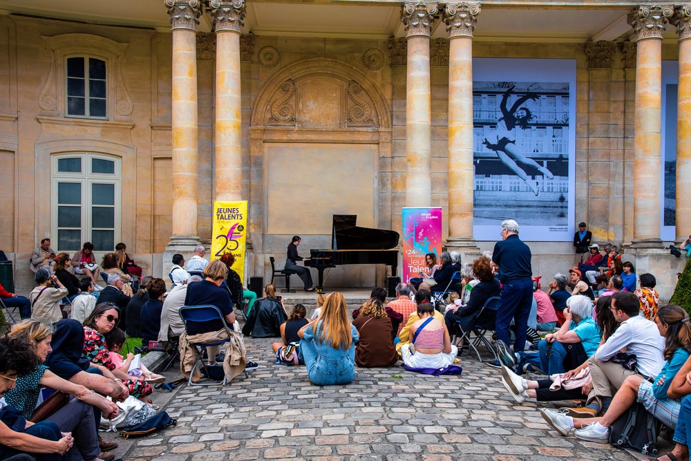 © JEUNES TALENTS