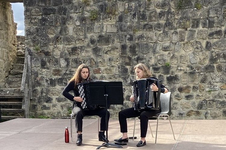 © JEUNES TALENTS
