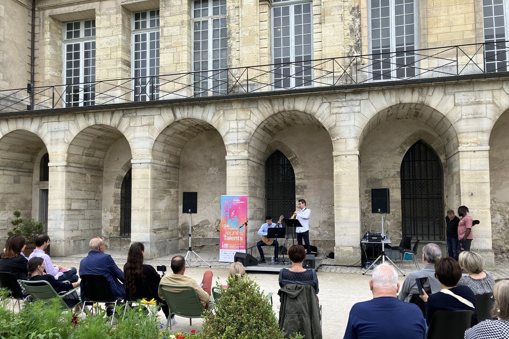 © JEUNES TALENTS
