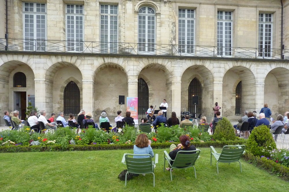 © JEUNES TALENTS