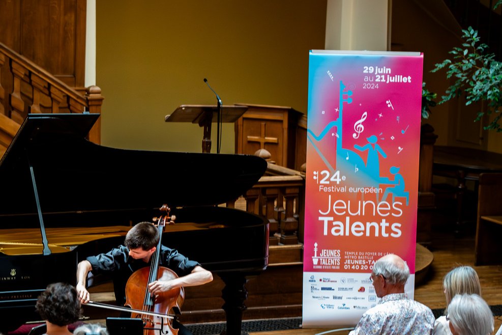 © JEUNES TALENTS